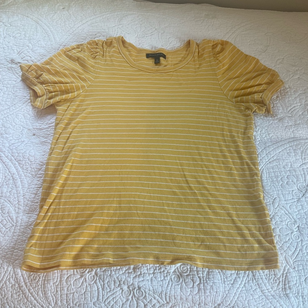 Banana Republic women’s t-shirt.